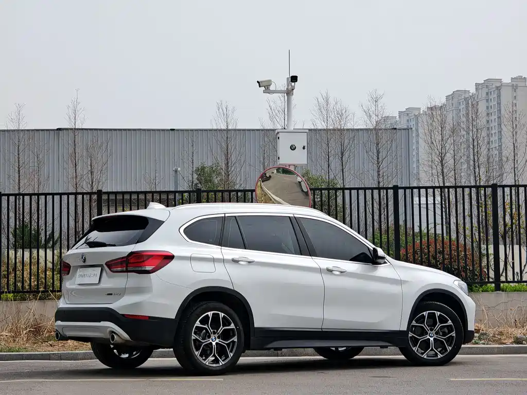 BMW X1 2022 sDrive25Li Lead