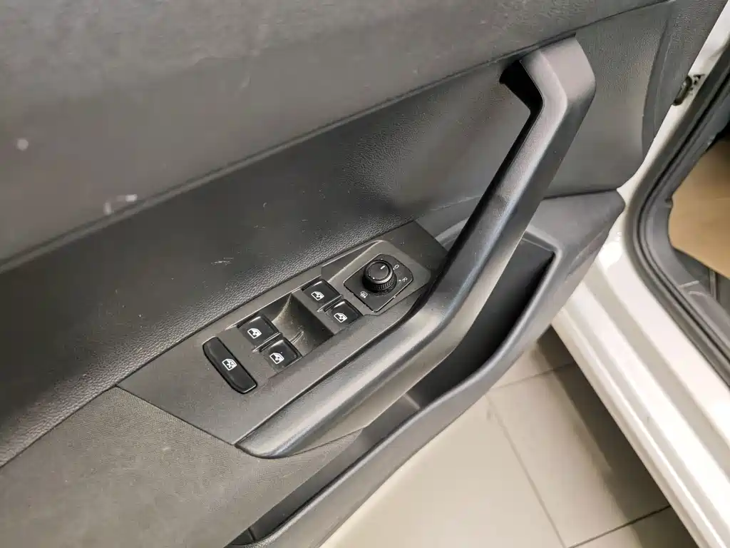 Volkswagen Polo 2023 Plus 1.5L AT