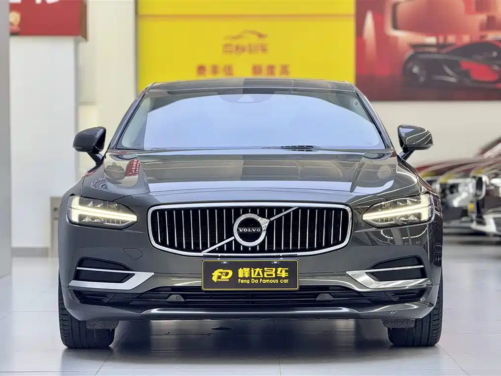 Volvo S90 2019 T4