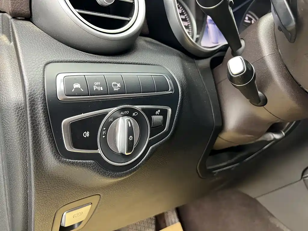 Mercedes-Benz GLC 2018 GLC 260 4MATIC Luxury
