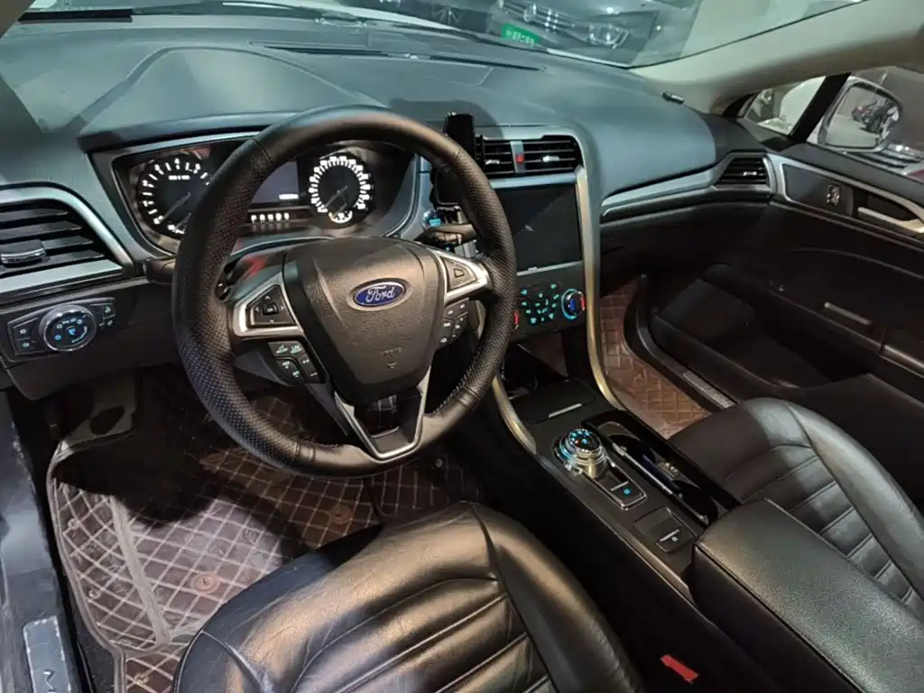 Ford Mondeo — миниатюра 12