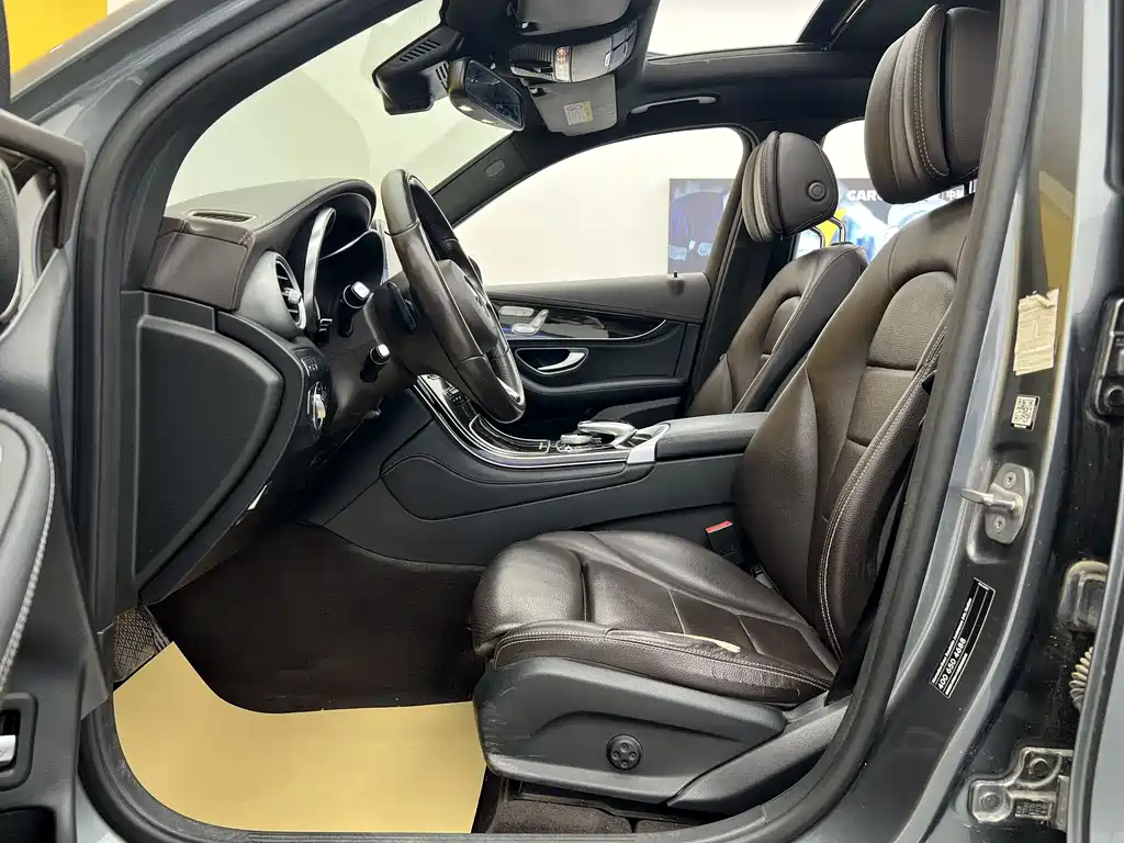 Mercedes-Benz GLC 2018 GLC 260 4MATIC Luxury