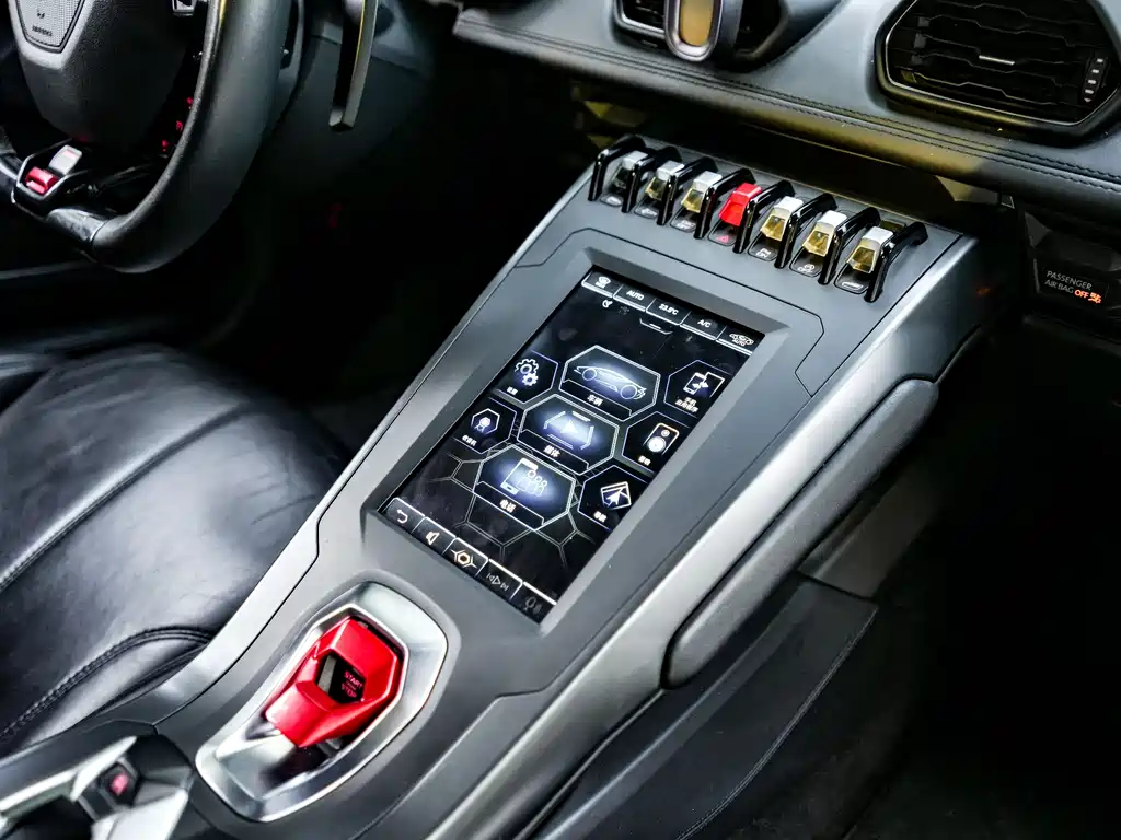 LAMBORGHINI HURACÁN