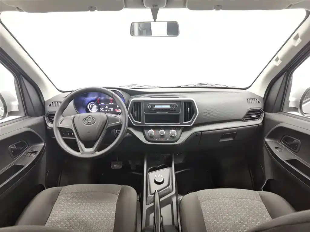 CHANGAN CHANGAN RUIXING EM60