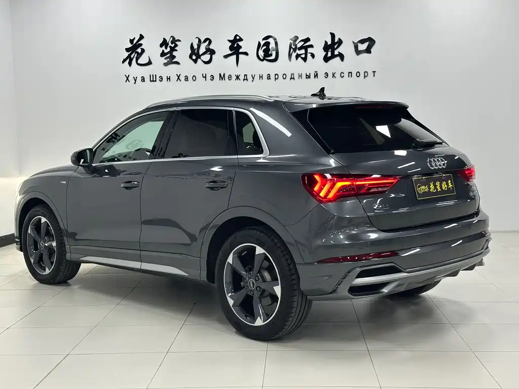 Audi Q3 2023 35 TFSI Fashion (1.4T)