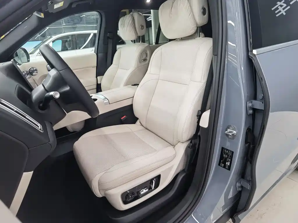 Li Auto L8 2025 Ultra