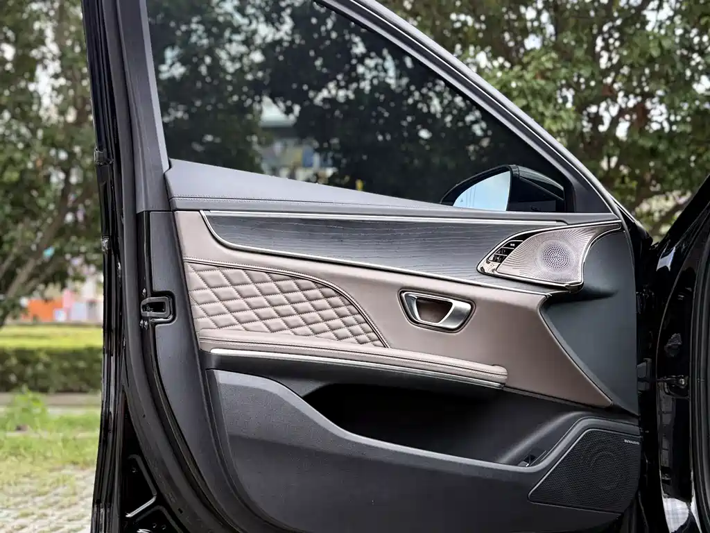 BYD Han — миниатюра 9