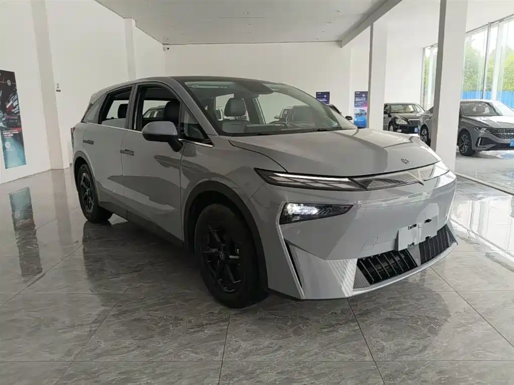 Venucia VX6 — миниатюра 4