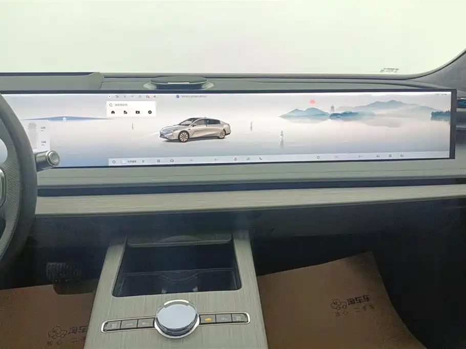 GEELY GALAXY GALAXY E8