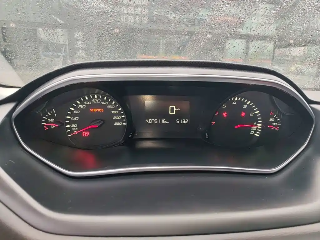Peugeot 308 — миниатюра 12