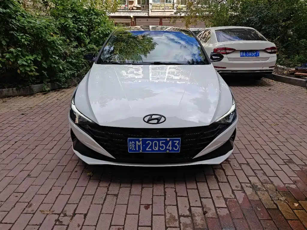 Hyundai Elantra — миниатюра 2