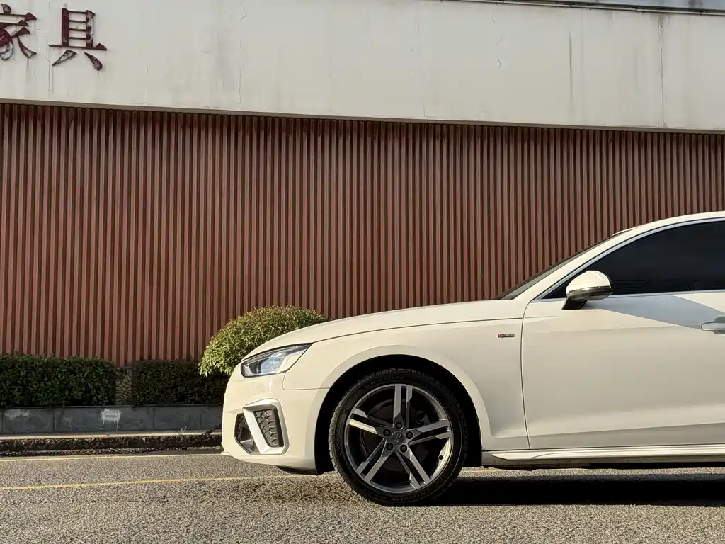 Audi A4L — миниатюра 3