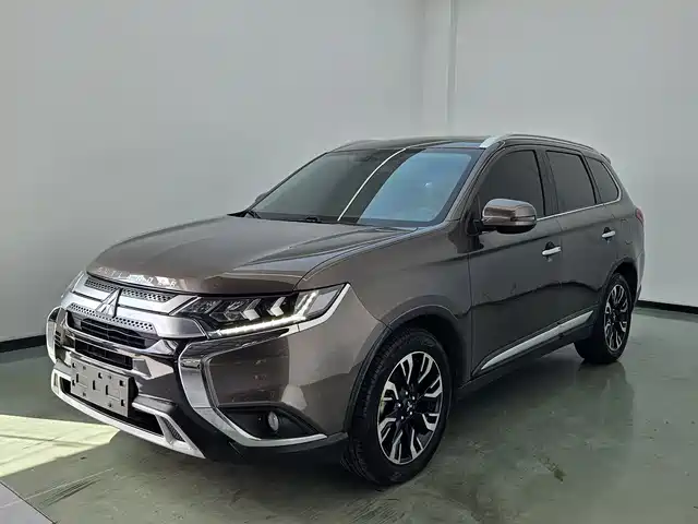 MITSUBISHI OUTLANDER 2019