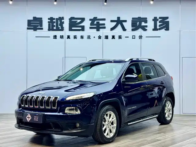 JEEP FREE LIGHT 2017