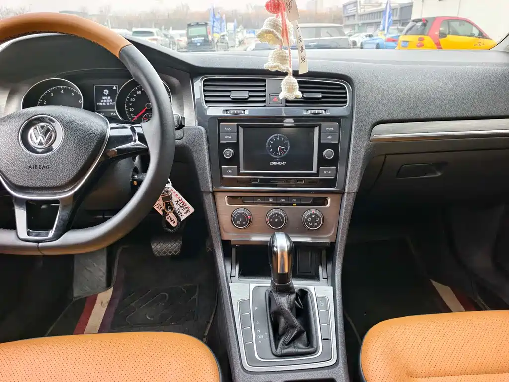 Volkswagen Golf — миниатюра 10