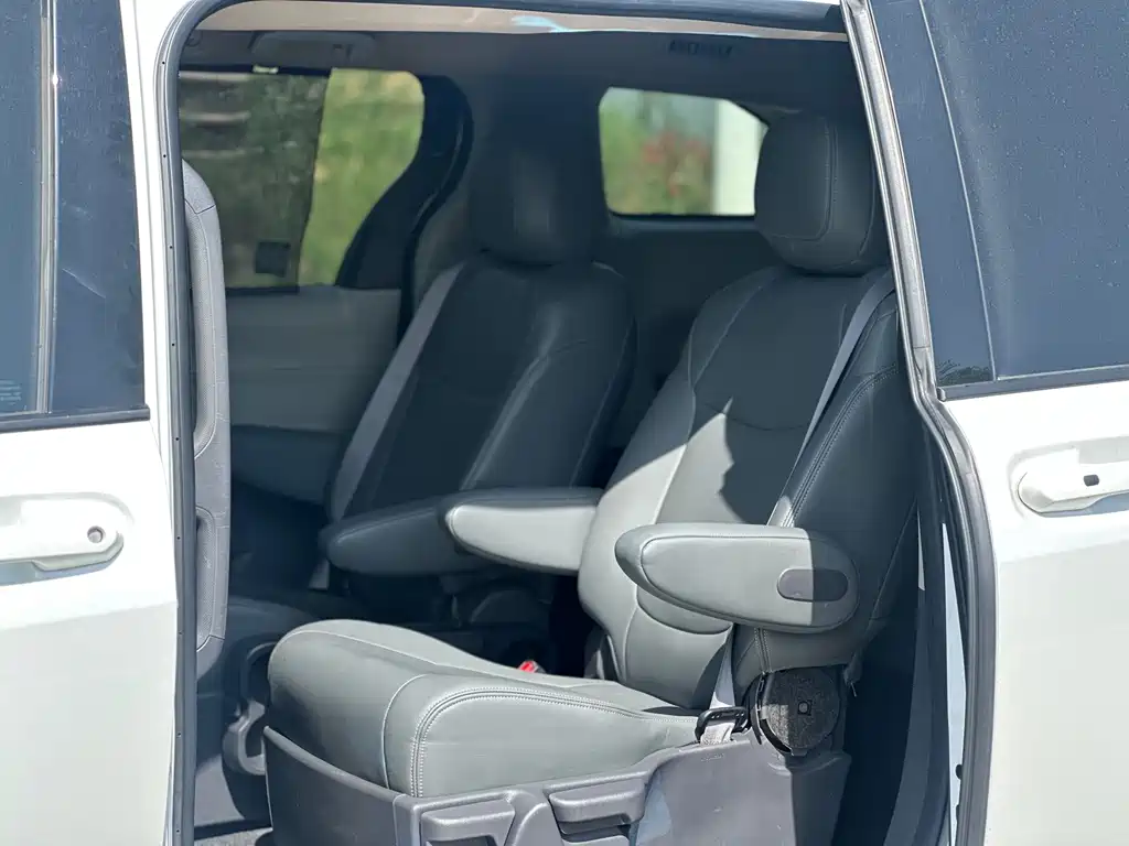 Toyota Sienna 2024 2.5L Comfort