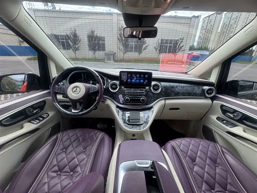 Mercedes-Benz Vito 2021 2.0T 7 мест