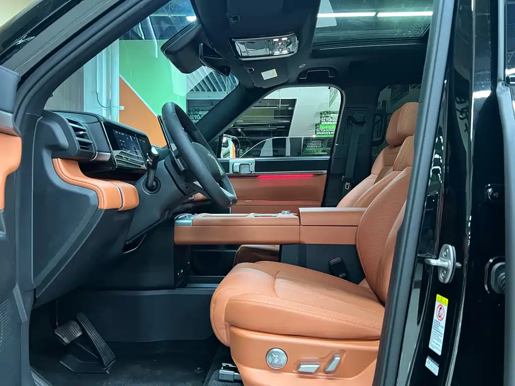 Fangchengbao Leopard 7 7 2025 200KM Max