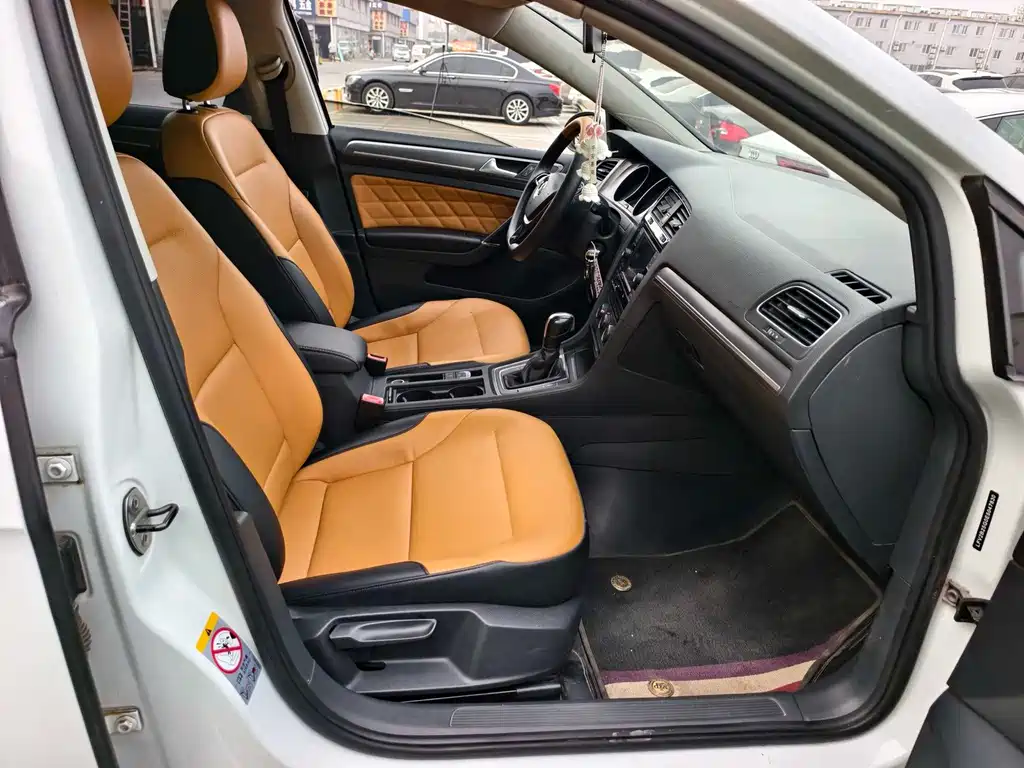 Volkswagen Golf — миниатюра 13