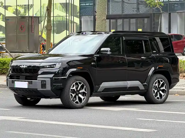 FANG CHENG BAO LEOPARD 8 2024