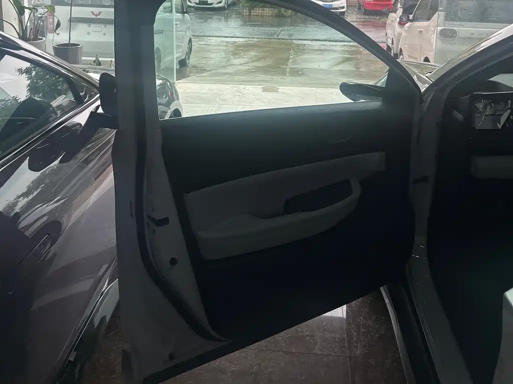 Lingxi L 2025 +