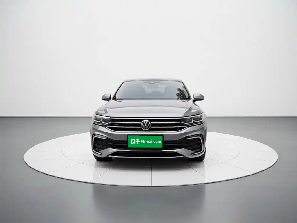 Volkswagen Tiguan L — миниатюра 2