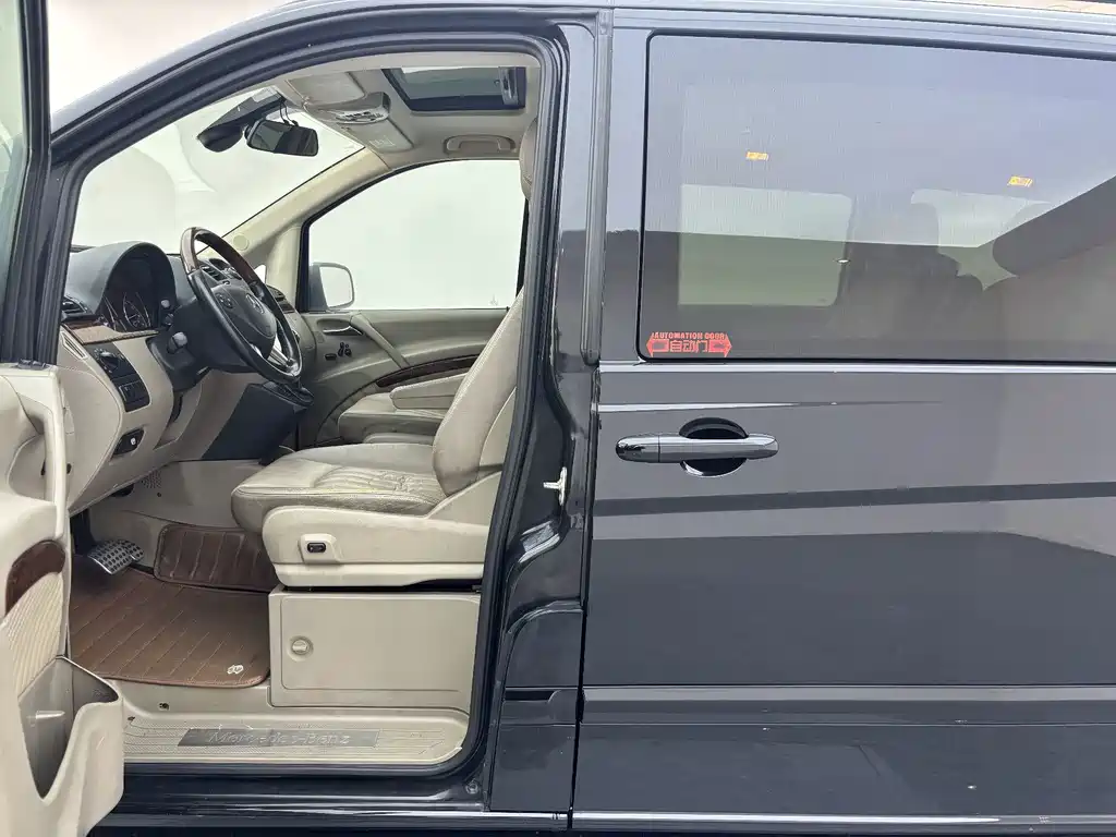 Mercedes-Benz Viano — миниатюра 16