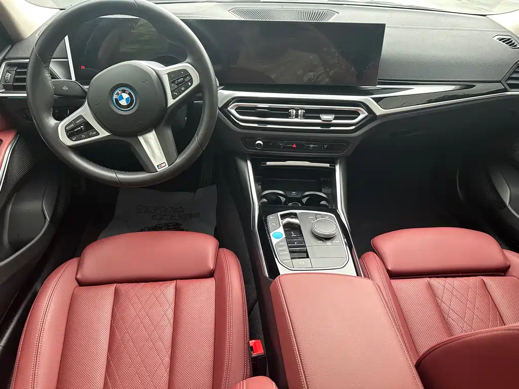 BMW i3 2024 eDrive 35 L