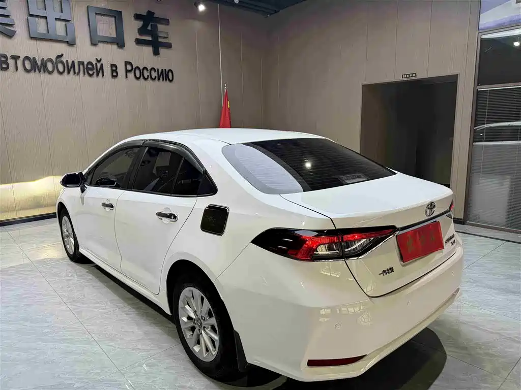 TOYOTA COROLLA