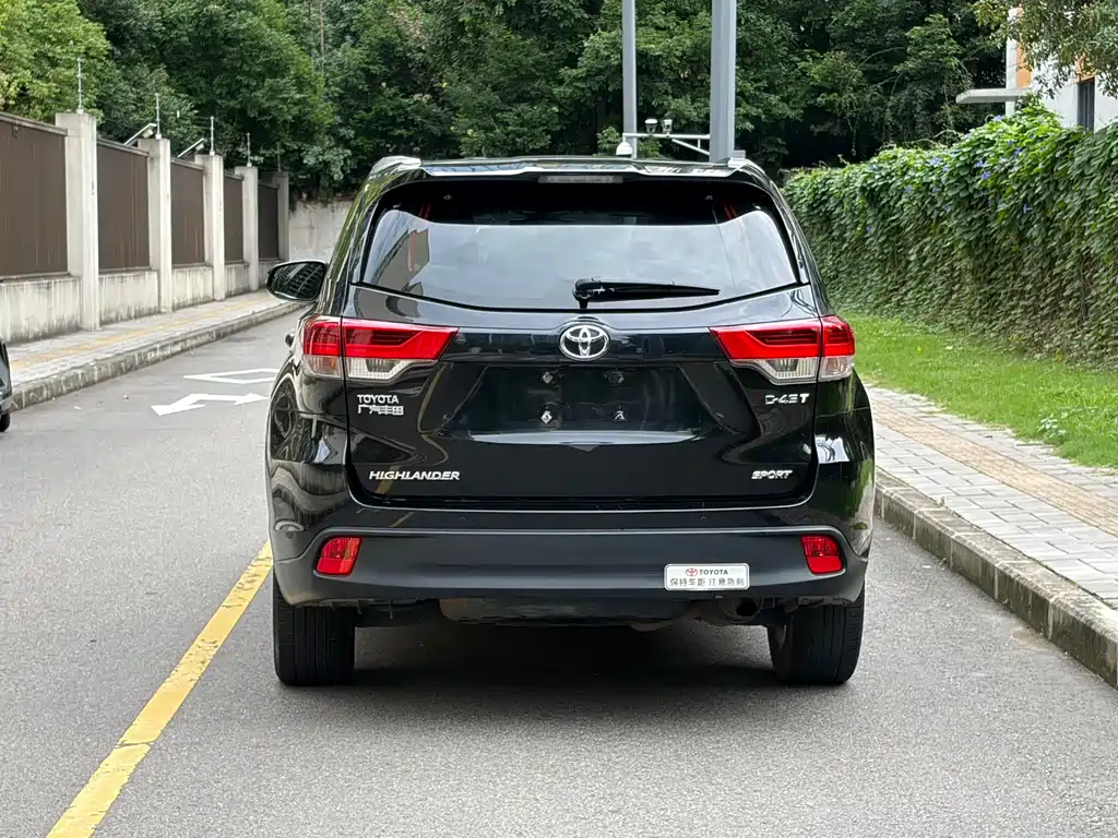 Toyota Highlander — миниатюра 9
