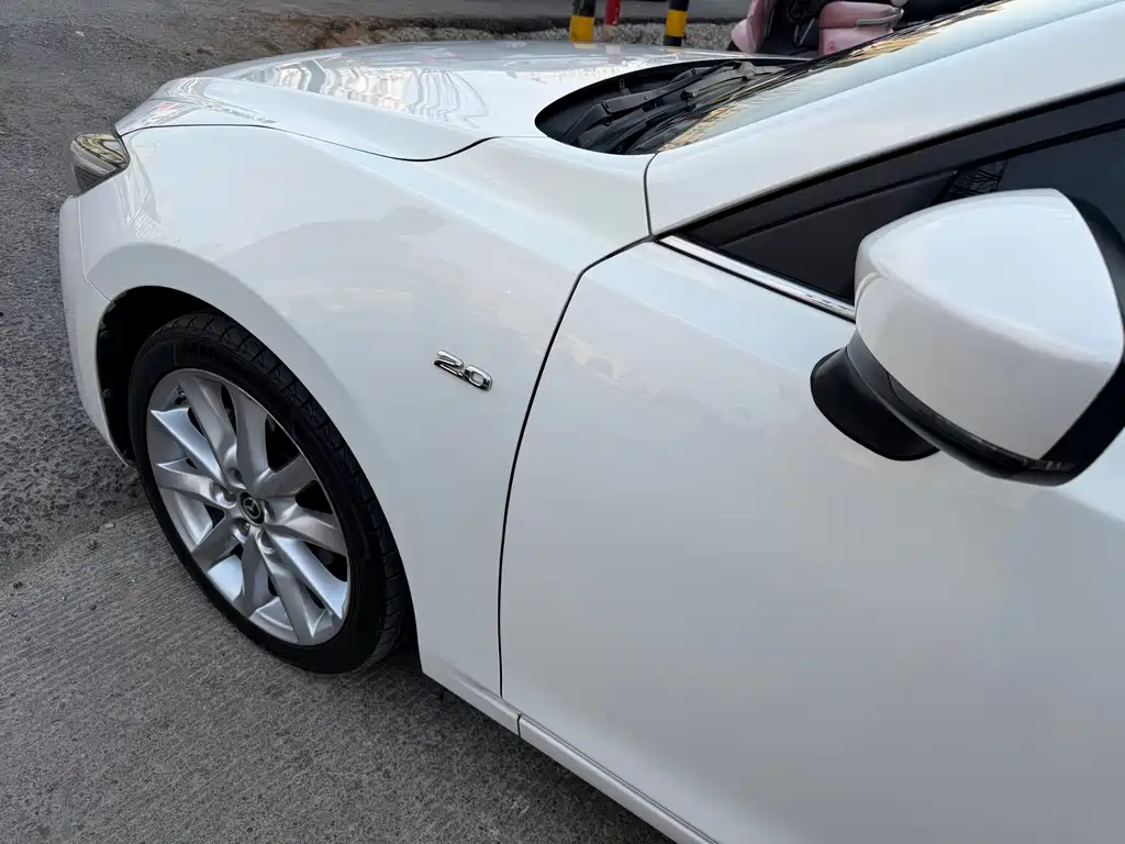 MAZDA 3 ANGKESAILA