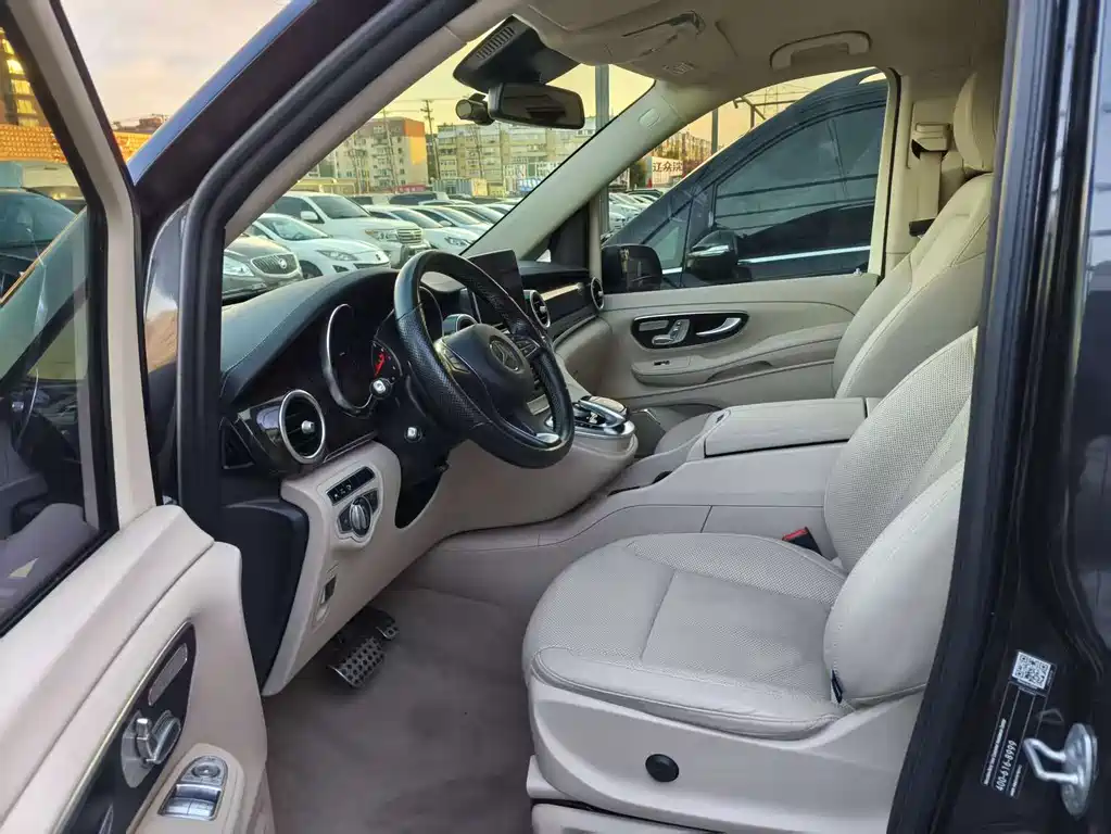 MERCEDES-BENZ V CLASS