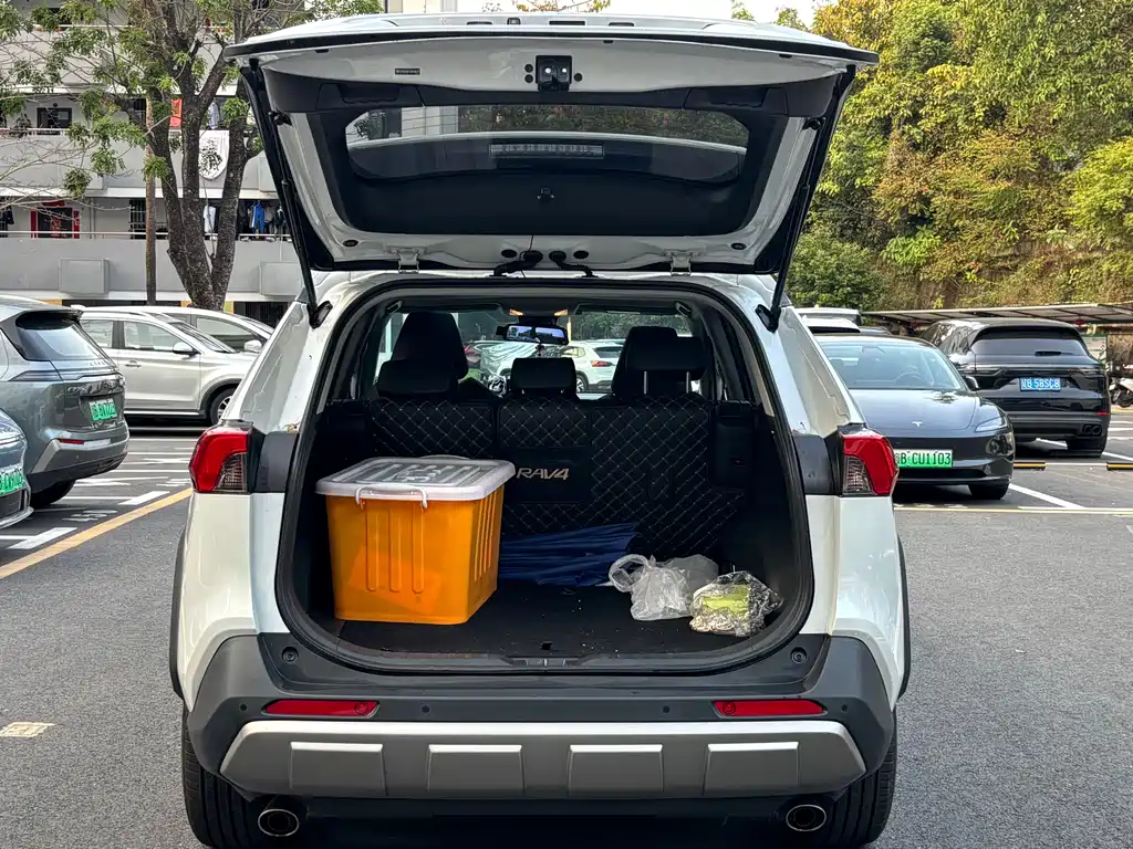 TOYOTA RAV4 RONGFANG