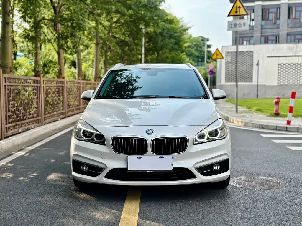 BMW 2 Series Active Tourer (Import) — миниатюра 2