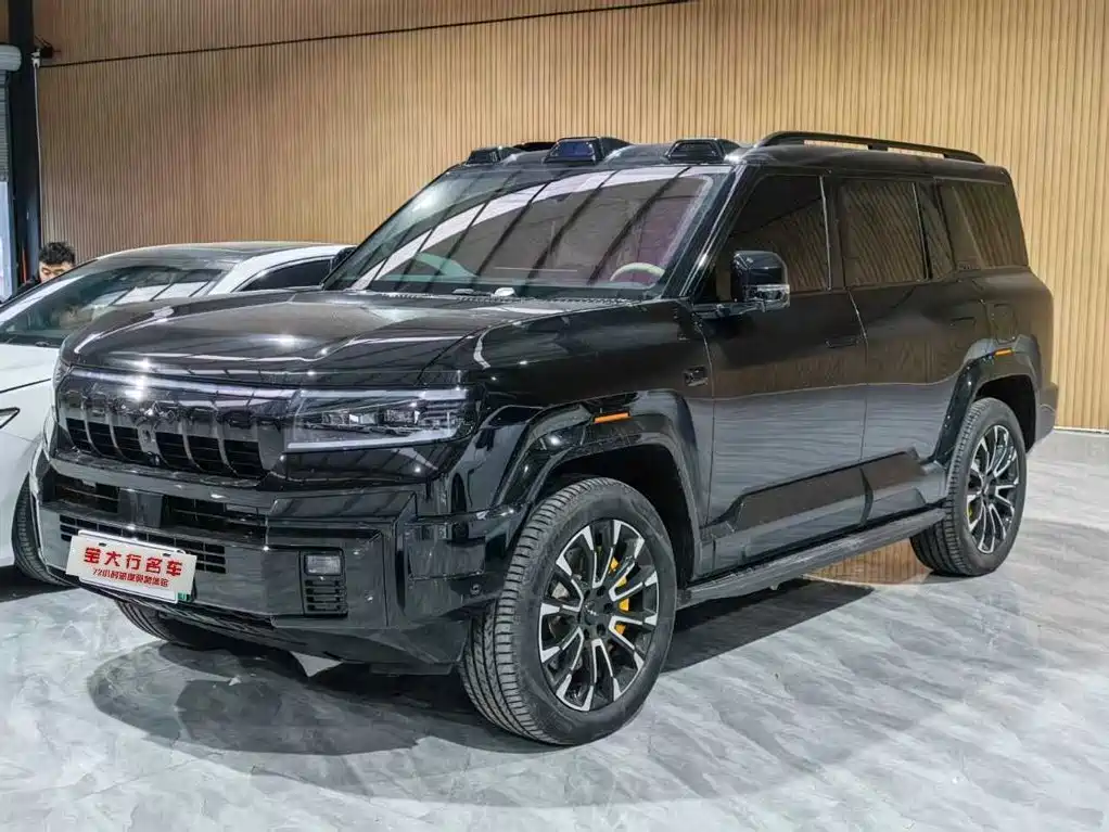 Fang Cheng Bao Leopard 8