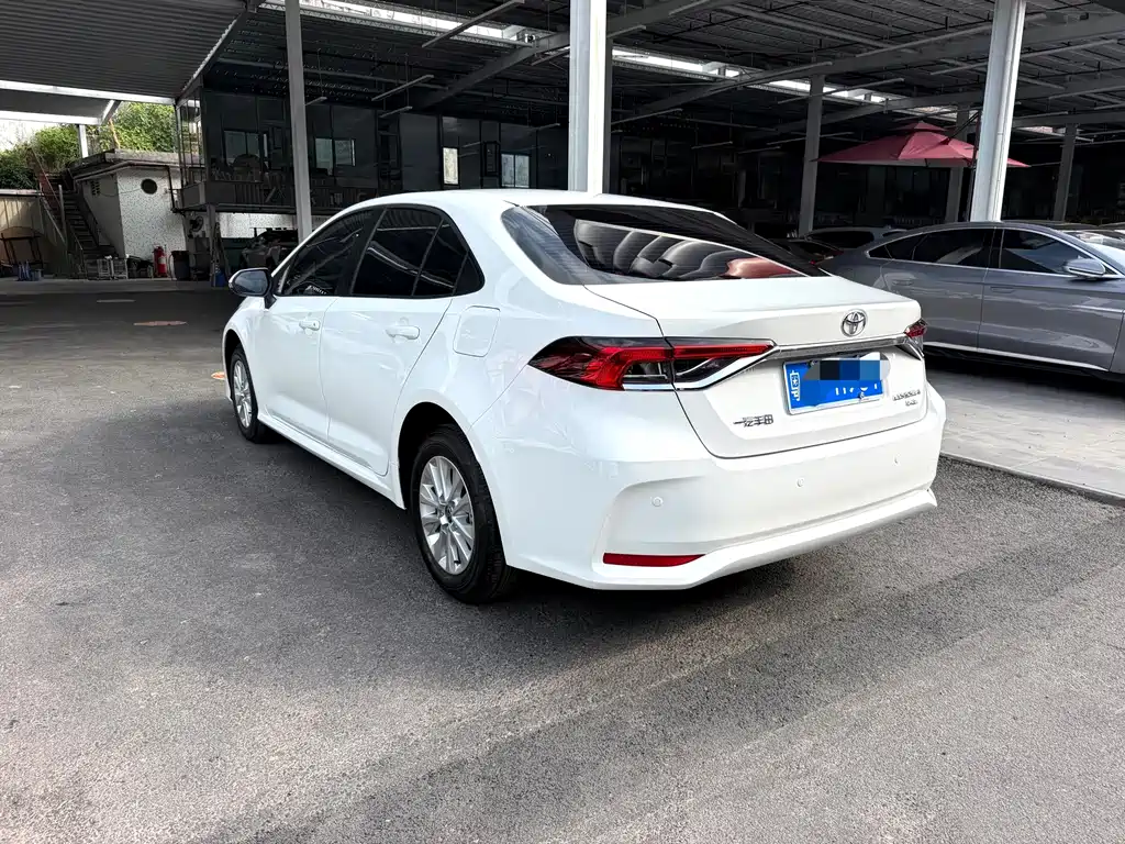 Toyota Corolla — миниатюра 6