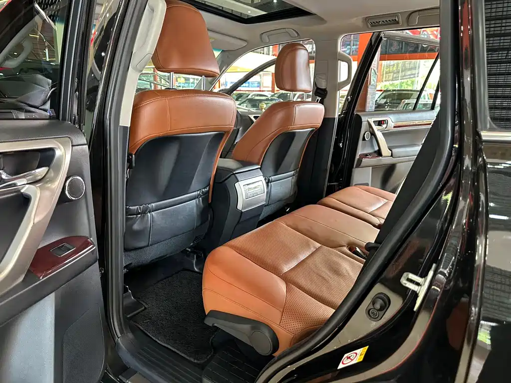 Lexus GX — миниатюра 9