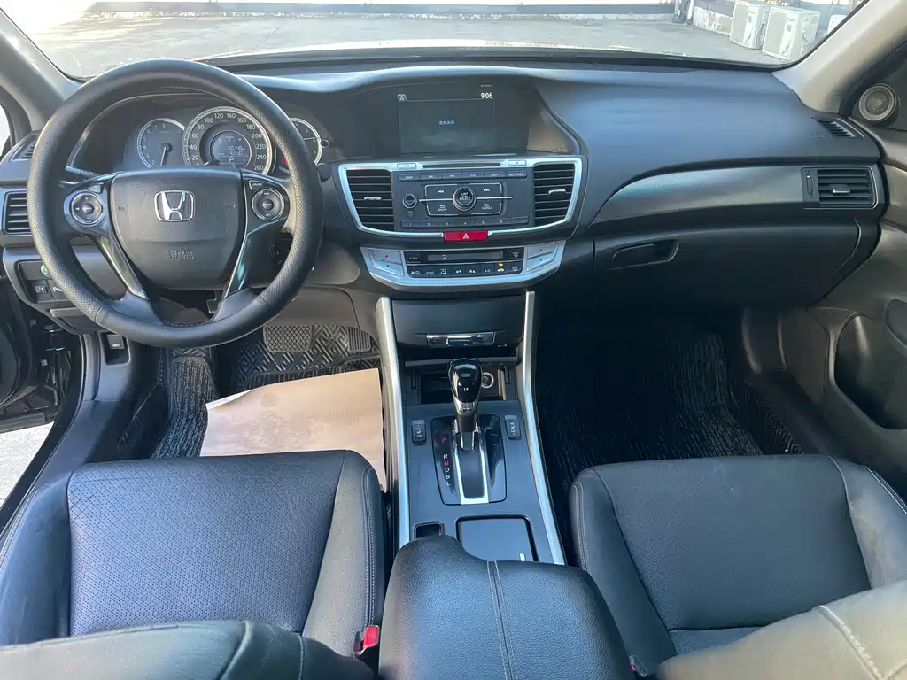 Honda Accord — миниатюра 8