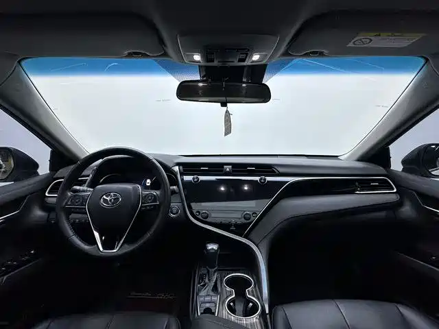 Toyota Camry 2019 2.5G Luxury