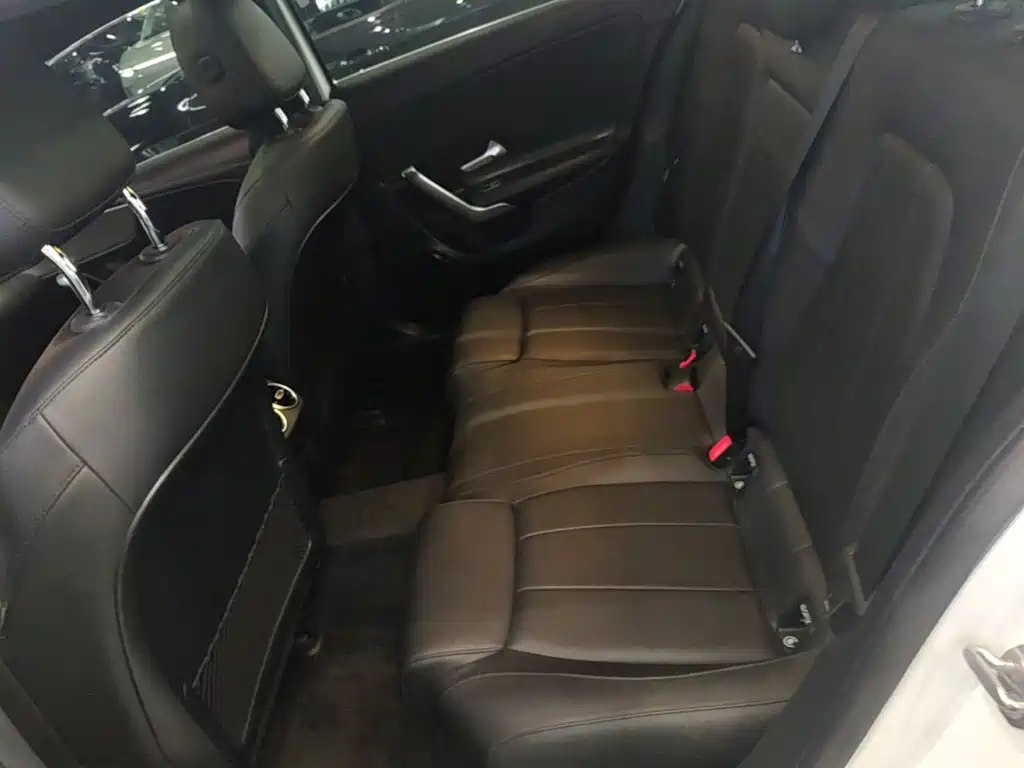 Mercedes-Benz A-Class — миниатюра 17