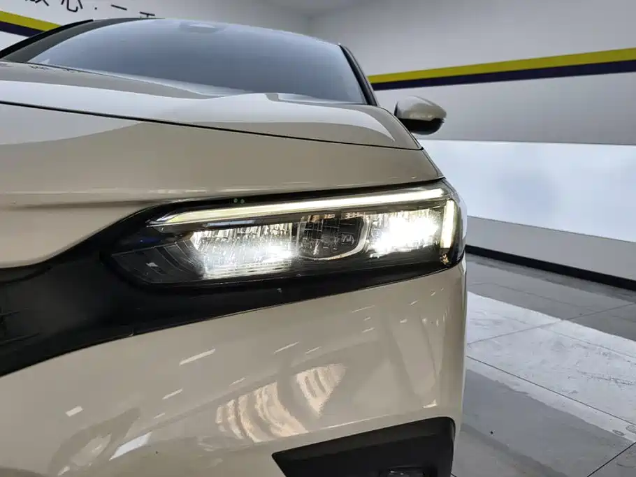 Honda Civic — миниатюра 5