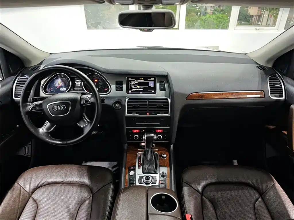 Audi Q7 — миниатюра 6