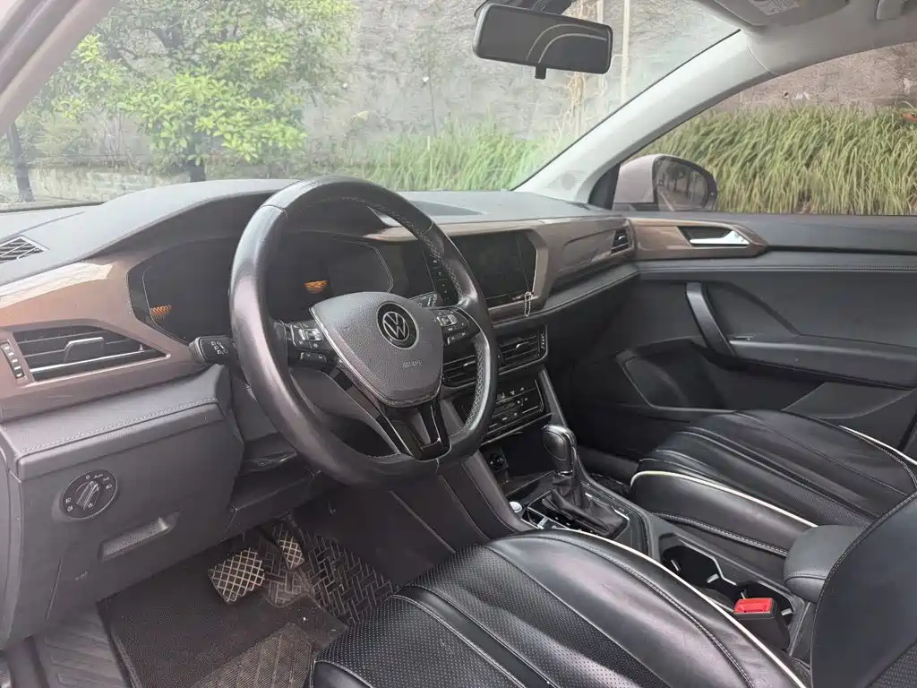 Volkswagen Tharu — миниатюра 3