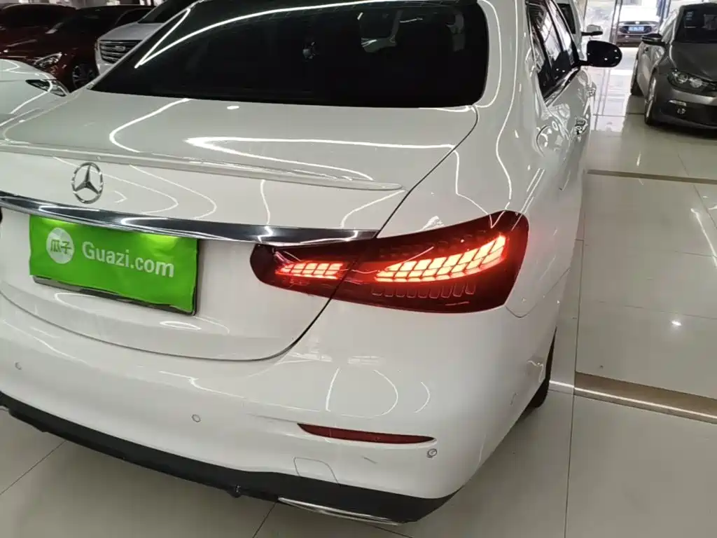 Mercedes-Benz E-Class (Import) — миниатюра 8
