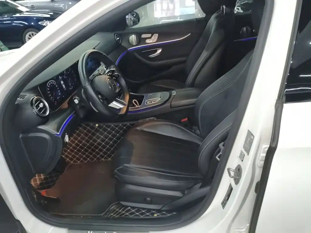 Mercedes-Benz E-Class (Import) — миниатюра 15