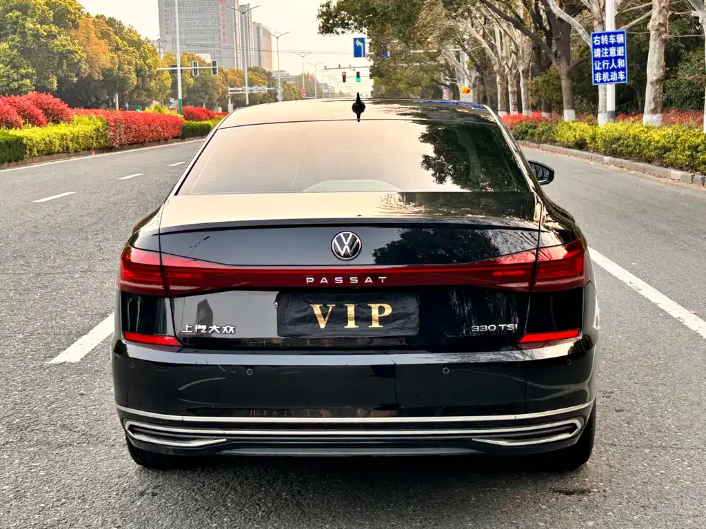 Volkswagen Passat 2022 330TSI Elite