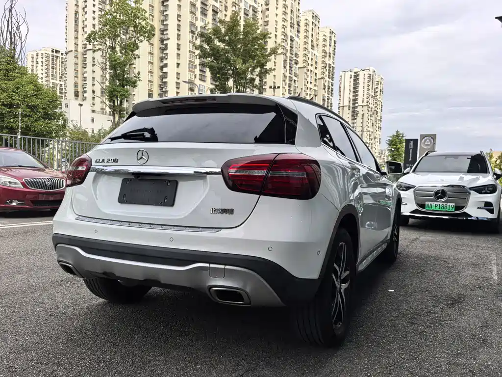 Mercedes-Benz GLA — миниатюра 17