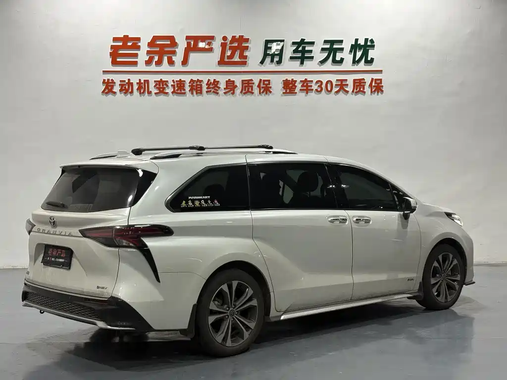 Toyota Granvia — миниатюра 7