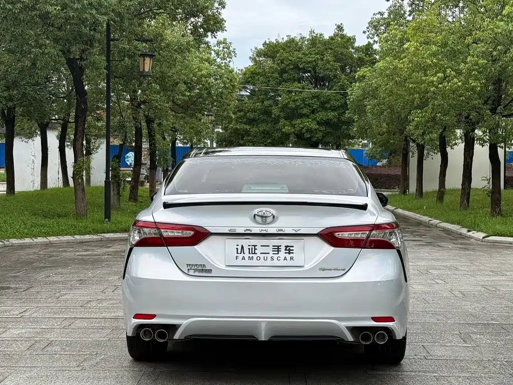 TOYOTA CAMRY