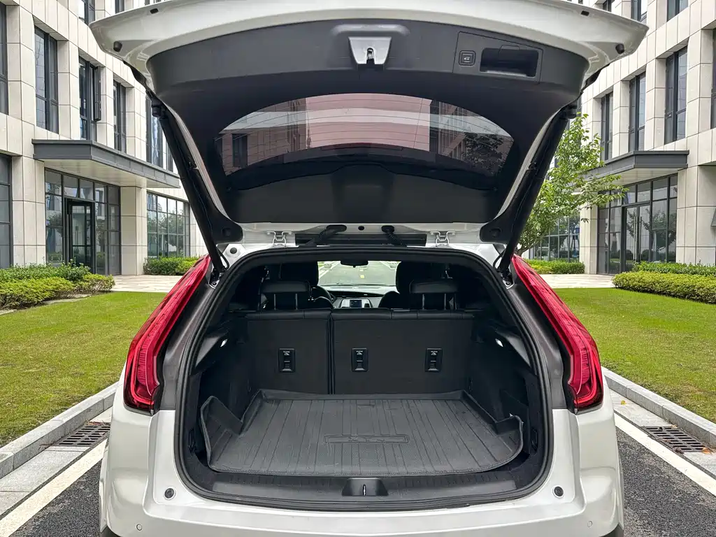 Cadillac XT4 — миниатюра 27